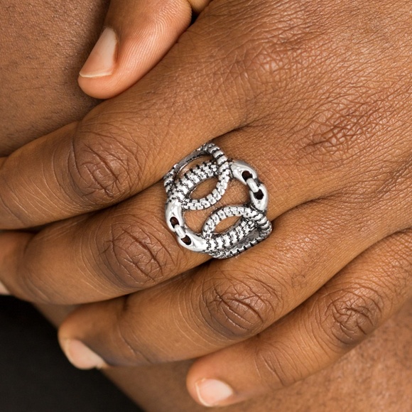 paparazzi Jewelry - 🔥all jewelry 4 for $13🔥